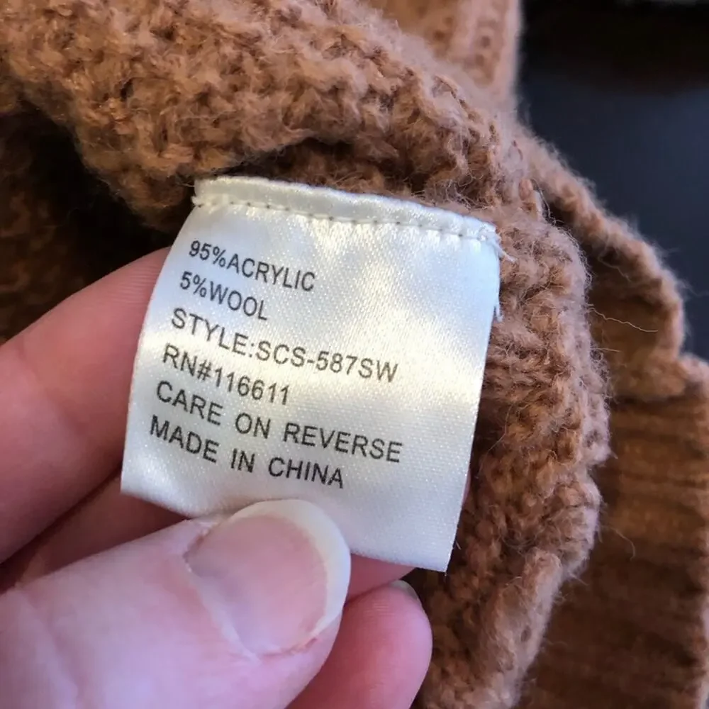 Self Contrast light brown textured knit button popover sweater size Small